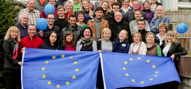 Auftakt beim Kongress in Hattingen: Vertreter aus 14 Ländern schmieden Pläne für 36 „european workcamps“